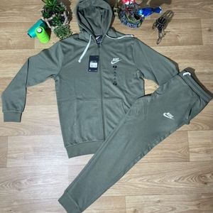 Nike Jogger Sweatsuit Set